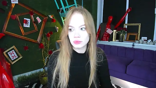 Snapshot of AmyNox chatting on 04.18.26 AmyNox online show from 04.18.26