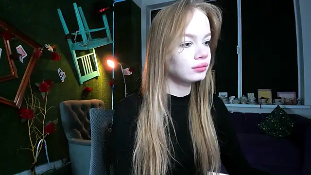 Snapshot of AmyNox chatting on 04.21.26 AmyNox online show from 04.21.26