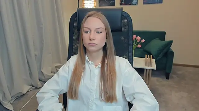 Snapshot of CarmenLipkin chatting on 02.12.26 CarmenLipkin online show from 02.12.26