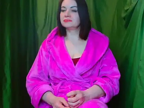 Snapshot of Milana9732 chatting on 04.25.26 Milana9732 online show from 04.25.26