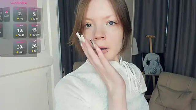 Snapshot of LavenderMitten chatting on 05.15.26 LavenderMitten online show from 05.15.26