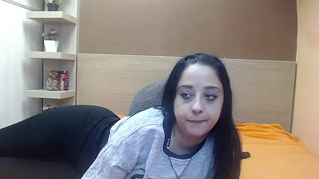 PinkyTwerkyX online show from 02.17.25