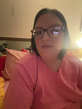 Snapshot of FreaksOffALeash3261 chatting on 05.16.26 FreaksOffALeash3261 online show from 05.16.26