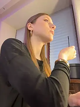 YourSweetArya online show from 03.01.26