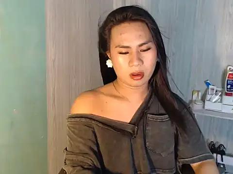 Snapshot of mauie69 chatting on 06.18.26 mauie69 online show from 06.18.26