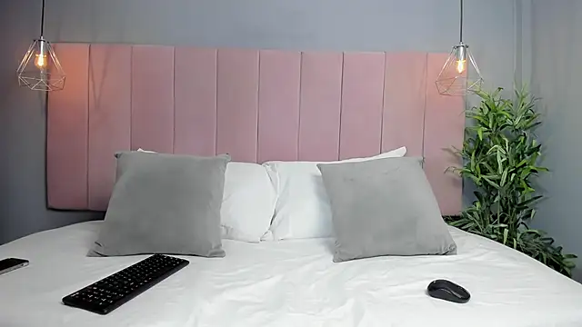 Snapshot of MartinaGrace chatting on 02.26.26 MartinaGrace online show from 02.26.26