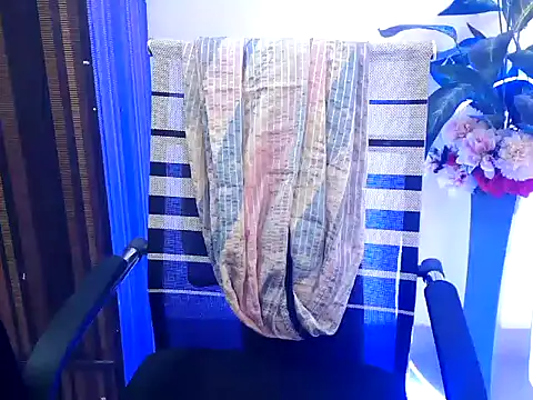 Snapshot of _chitranshi chatting on 02.17.26 chitranshi online show from 02.17.26