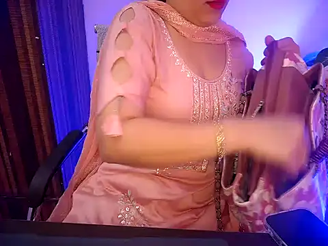 Snapshot of _chitranshi chatting on 02.21.26 chitranshi online show from 02.21.26