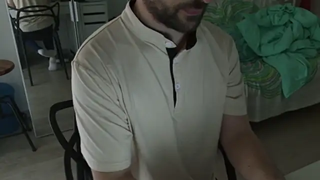 Snapshot of Luchash chatting on 05.18.26 Luchash online show from 05.18.26