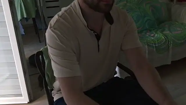 Snapshot of Luchash chatting on 05.19.26 Luchash online show from 05.19.26