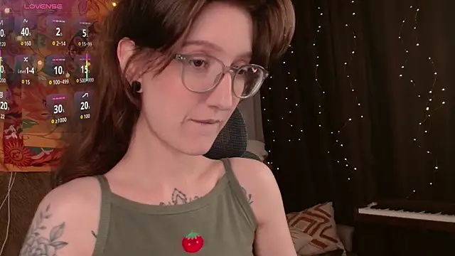 Snapshot of lolami_ chatting on 07.04.26 lolami online show from 07.04.26