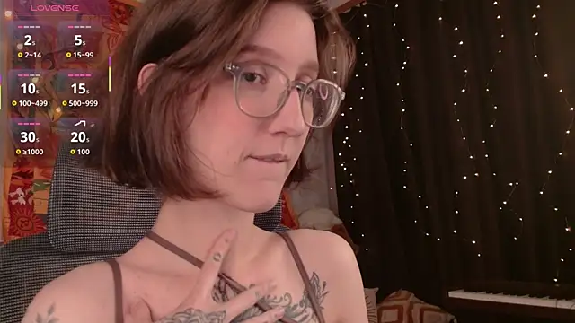 Snapshot of lolami_ chatting on 07.15.26 lolami online show from 07.15.26