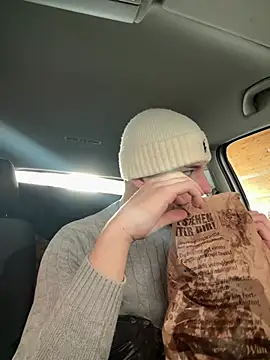 Snapshot of yourboydze chatting on 02.20.26 yourboydze online show from 02.20.26