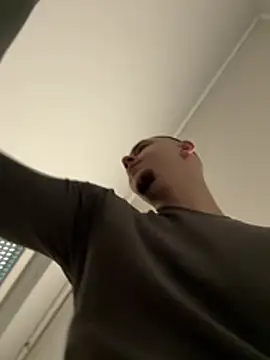 Snapshot of yourboydze chatting on 03.26.26 yourboydze online show from 03.26.26