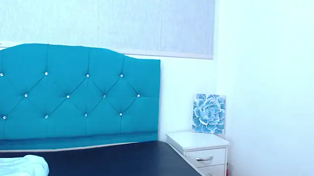 orianna and sasha online show from 04.14.26