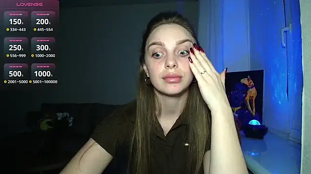 Snapshot of _julia_wonderful_ chatting on 02.28.26 julia wonderful online show from 02.28.26