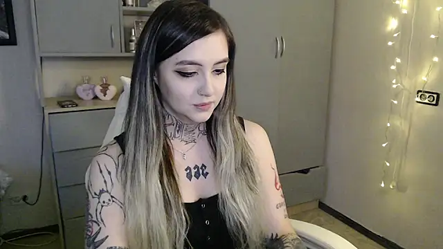 Rin Tozier online show from 04.02.26