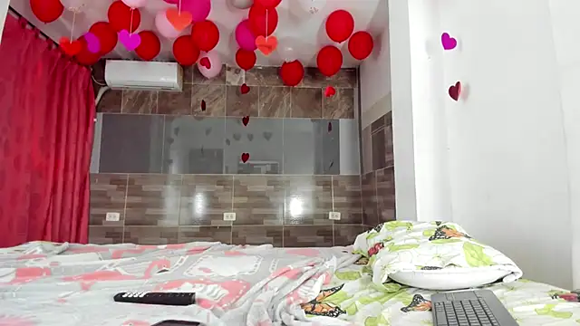 Snapshot of violett_laraa chatting on 02.20.26 violett laraa online show from 02.20.26