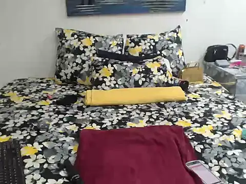 Snapshot of MissRedHotRaven chatting on 02.24.26 MissRedHotRaven online show from 02.24.26