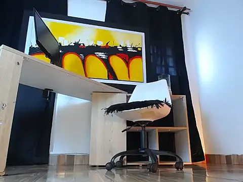 Snapshot of jullian_ricci chatting on 02.18.26 jullian ricci online show from 02.18.26