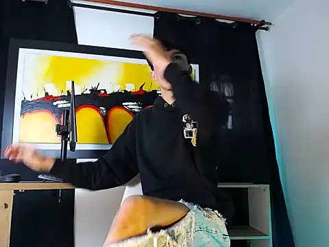 Snapshot of jullian_ricci chatting on 02.26.26 jullian ricci online show from 02.26.26