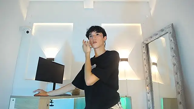 jullian ricci online show from 04.17.26