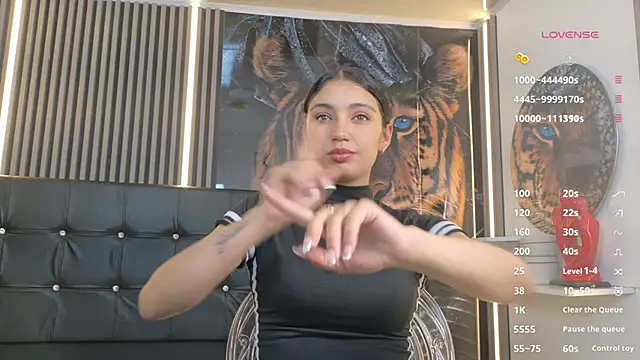  ArianaToroo online show from 04.06.26