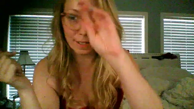 NikkiB653466 online show from 03.03.26