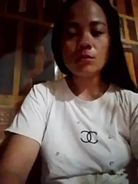 Snapshot of molly-xx chatting on 06.17.26 molly-xx online show from 06.17.26