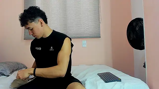 Muscle  Myke online show from 03.03.26