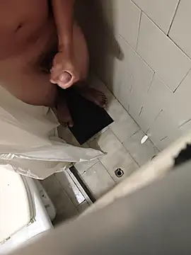 Snapshot of mamichula266 chatting on 02.18.26 mamichula266 online show from 02.18.26