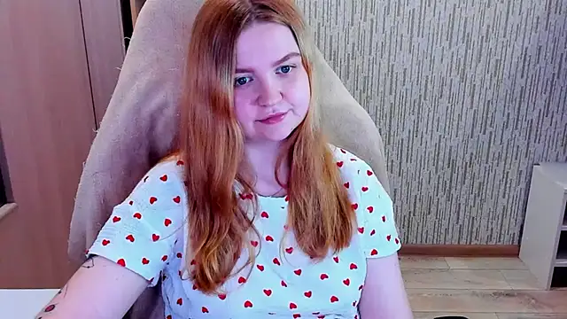 Snapshot of AnitaXVine chatting on 05.24.26 AnitaXVine online show from 05.24.26
