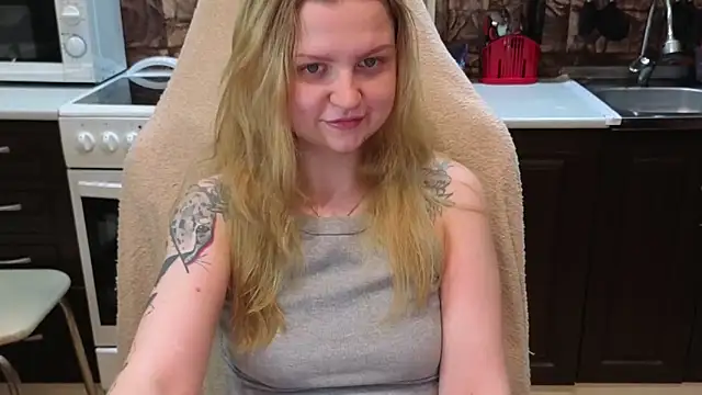 Snapshot of AnitaXVine chatting on 06.29.26 AnitaXVine online show from 06.29.26