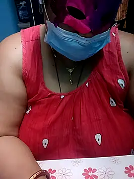 Snapshot of 02Roshni chatting on 02.26.26 02Roshni online show from 02.26.26