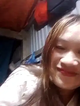 Snapshot of bany-lee chatting on 02.15.26 bany-lee online show from 02.15.26