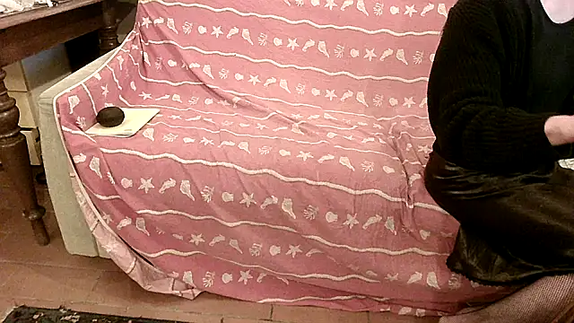 Snapshot of Sexwestworld chatting on 02.18.26 Sexwestworld online show from 02.18.26