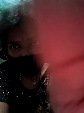 Snapshot of Desi_Couple_P chatting on 02.14.26 Desi Couple P online show from 02.14.26