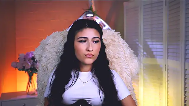 Snapshot of TerezaRobinson chatting on 02.18.26 TerezaRobinson online show from 02.18.26