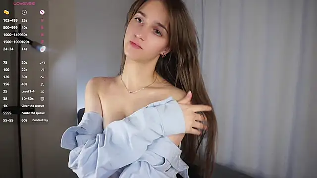 Snapshot of ClarineCasebolt chatting on 04.14.26 ClarineCasebolt online show from 04.14.26