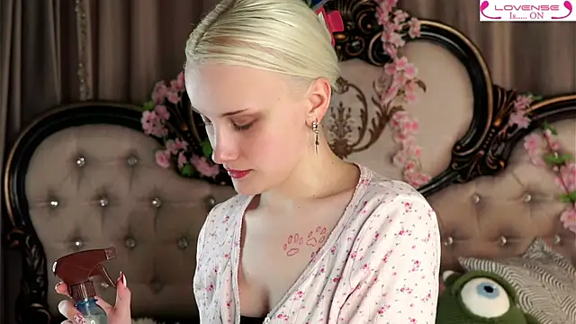 Snapshot of KirstinMcgeady chatting on 05.03.26 KirstinMcgeady online show from 05.03.26