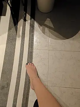 Snapshot of Ginevra01 chatting on 02.19.26 Ginevra01 online show from 02.19.26