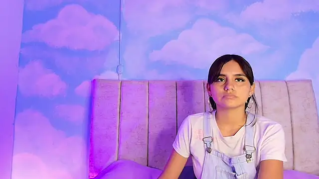 Snapshot of Aliclark chatting on 02.20.26 Aliclark online show from 02.20.26