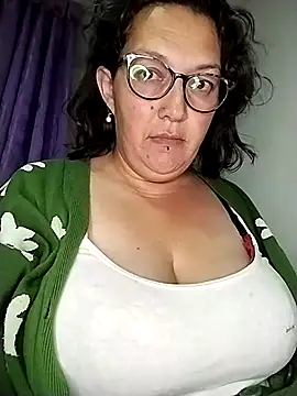  Saraqueen online show from 02.21.26