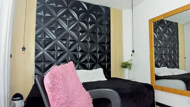 Snapshot of Veyra_sereny chatting on 07.22.26 Veyra sereny online show from 07.22.26