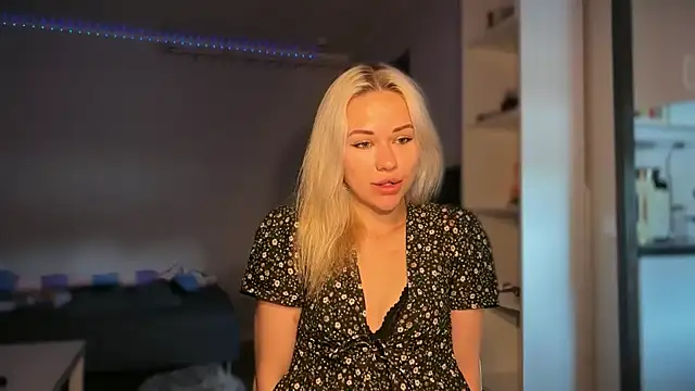Snapshot of Leylia_Lily chatting on 06.03.26 Leylia Lily online show from 06.03.26