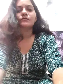 Snapshot of Anushka_Singh0 chatting on 04.15.26 Anushka Singh0 online show from 04.15.26
