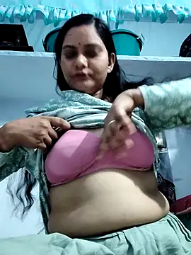 Snapshot of Anushka_Singh0 chatting on 04.16.26 Anushka Singh0 online show from 04.16.26