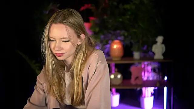 SweetDaisy me online show from 02.23.26