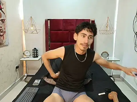 skinny jean  online show from 03.31.26