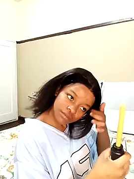 Snapshot of KinkyPxx chatting on 02.14.26 KinkyPxx online show from 02.14.26